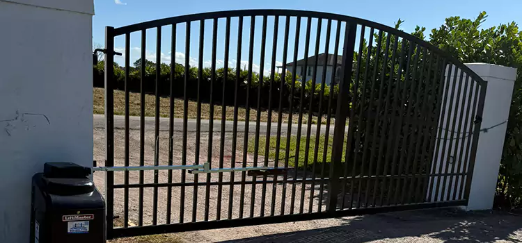 Driveway Fence Repair Country Club